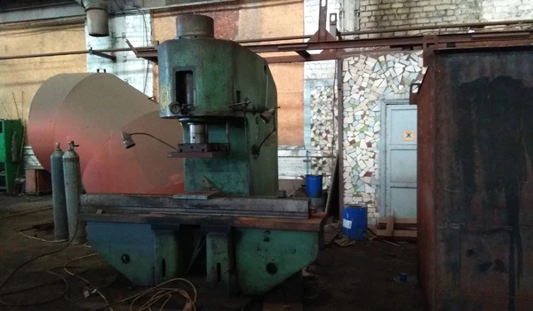 Прес 180 тонн, 400 тонн